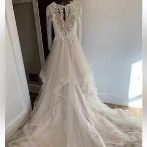 Beautiful Mia Solano Wedding Dress!!